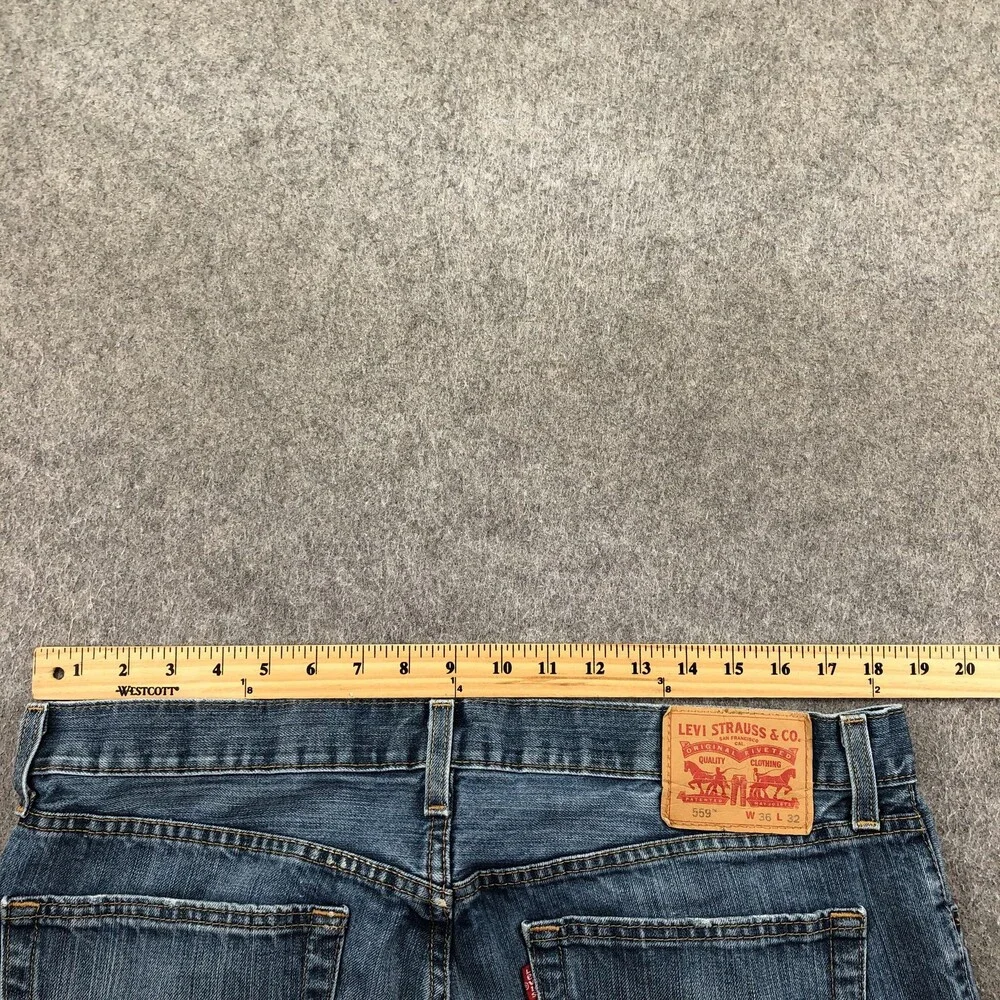 Levis 559 Jeans Mens 36x32 Blue Medium Wash Relaxed Straight Denim Pants Casual